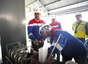 Pastikan Kehandalan Sarfas, Direktur Keuangan Pertamina Kunjungi Unit Operasi di Wilayah Sulawesi