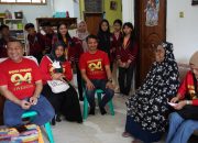 Alumni 1994 Spensa Kendari Anjangsana ke Rumah Mantan Guru