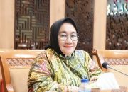 Tina Nur Alam