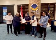 Penyerahan rekomendasi DPP NasDem kepada Siska Karina Imran dan Sudirman untuk Pilwali Kendari 2024