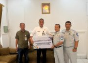 Jasa Raharja Sultra Salurkan Bantuan Penataan Taman Bundaran depan RSUD Kota Kendari  