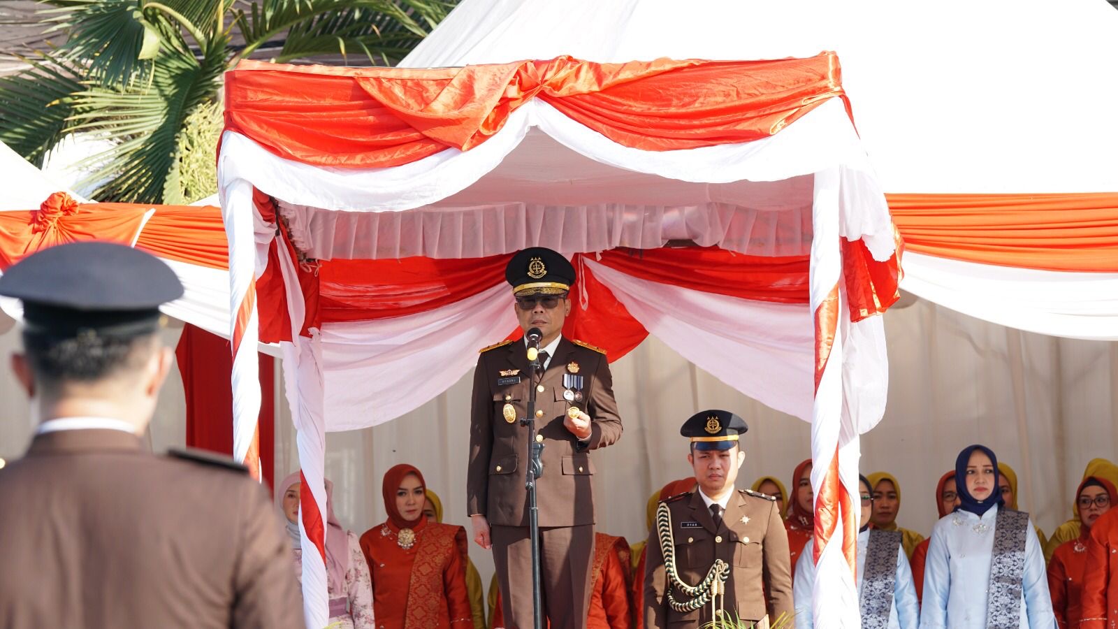 Kepala Kejaksaan Tinggi Sulawesi Tenggara Hendro Dewanto, S.H., M.Hum