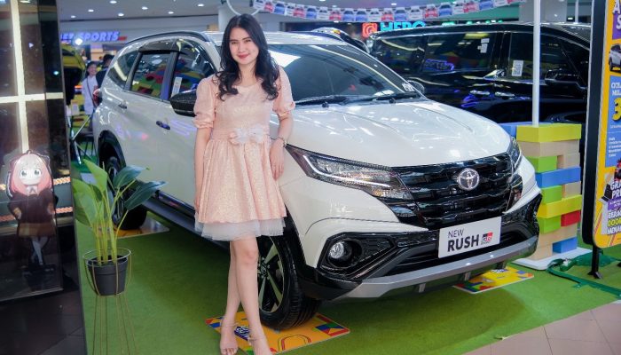 Toyota Rush, Cicilan Tanpa Bunga 0%, Ekstra Diskon Tukar Tambah 5 Juta Rupiah dan Free Asuransi