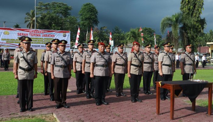 Polres Konawe Selatan Lakukan Pergantian Tiga Kasat dan Delapan Kapolsek