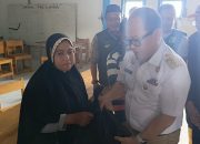 Peduli Kepada Warga Terdampak Banjir, Pj Bupati Konawe Harmin Ramba Kunjungi dan Salurkan Bantuan di Desa Langgonawe