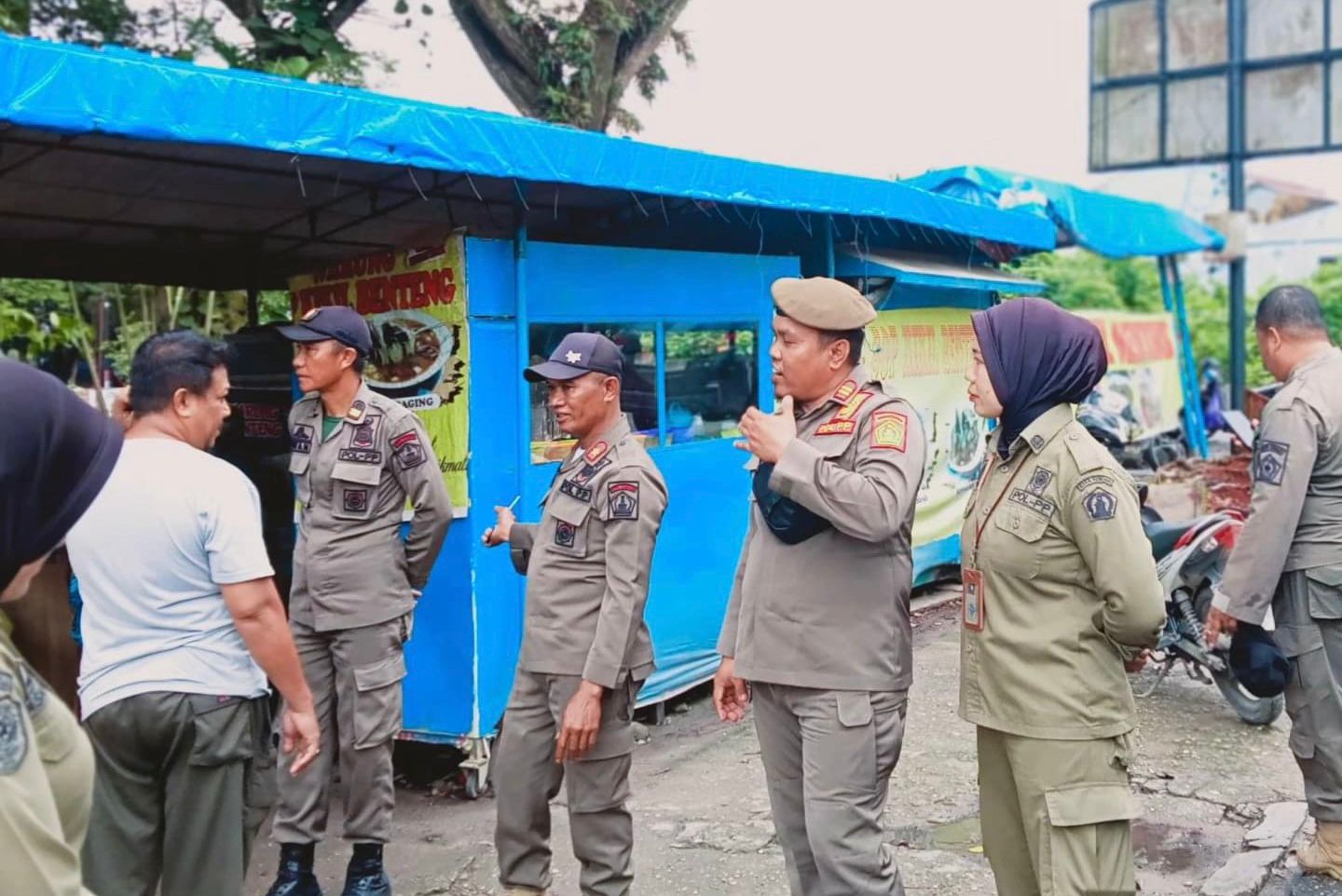 Personel Satpol PP Kota Kendari