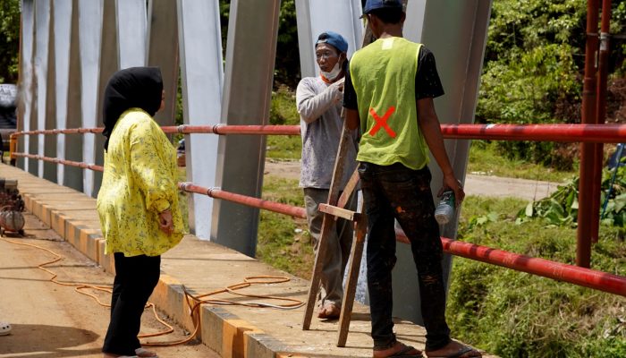 Bertemu Tina Nur Alam, Buruh Pekerja Jembatan Asera Curhat Sulitnya Lapangan Kerja di Konsel