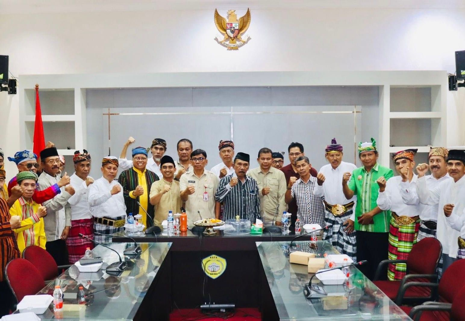 Dua Lembaga Adat Kesultanan Buton sepakat bersatu usai dimediasi Pemkot Baubau