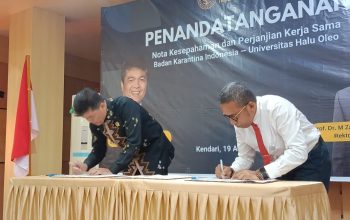 Kepala Barantin dan Rektor UHO Kendari melakukan Penandatanganan MoU peningkatan kualitas komoditas ekspor di Sultra