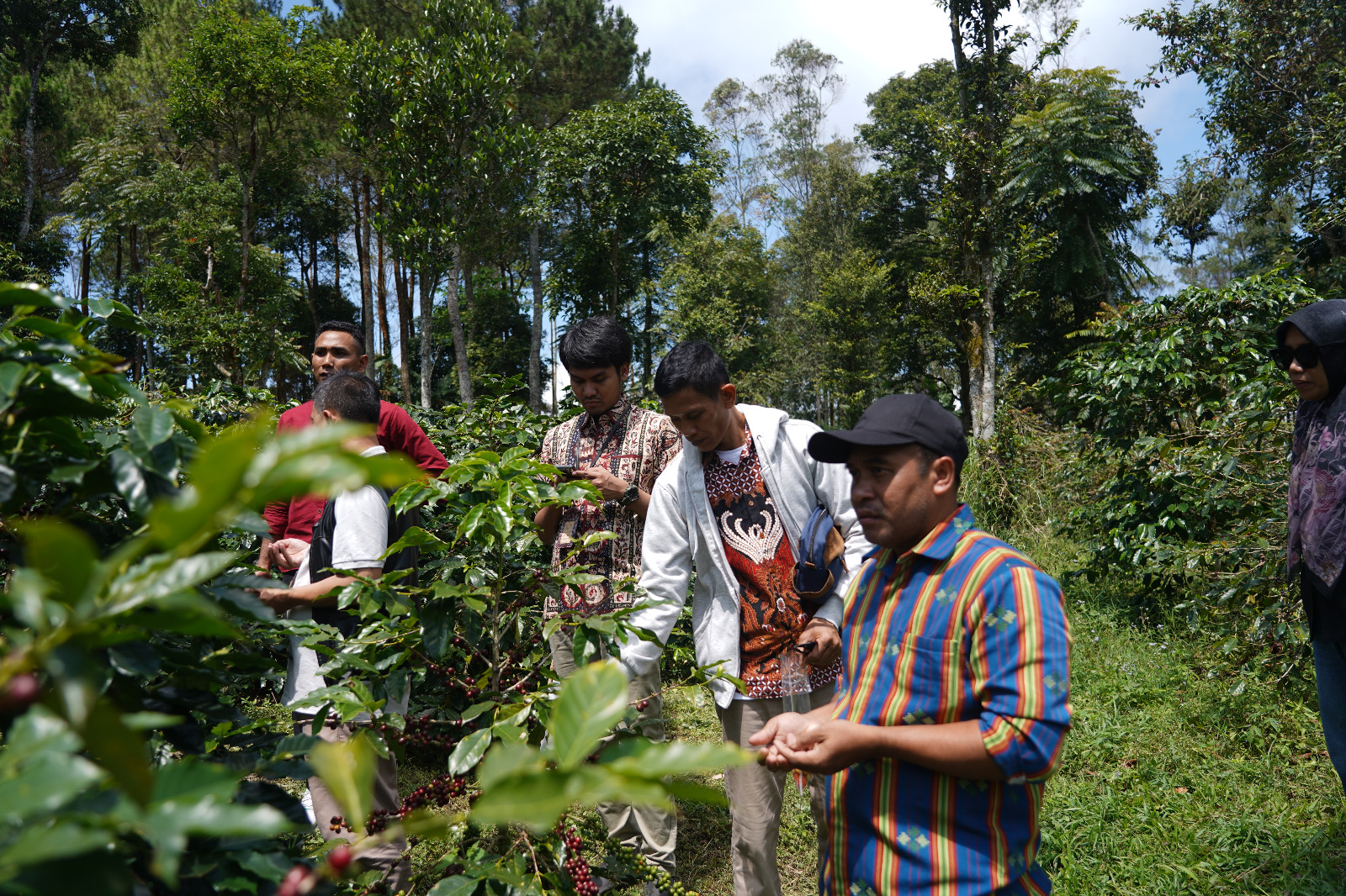 La Ode Abdul Rajab Nadia, pemilik Kopi Kahawaku