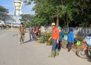 Lurah Korumba bersama Warga Intens Lakukan Kerja Bakti Bersihkan Lingkungan