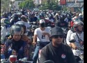 Mendaftar di KPU Kendari, Pasangan Siska-Sudirman Diiringi Belasan Ribu Simpatisan