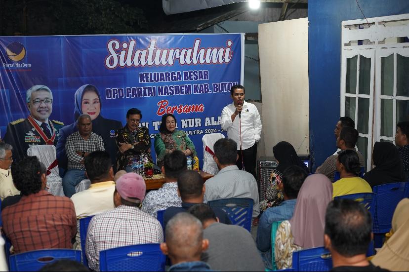 Calon Gubernur Sultra, Tina Nur Alam bersama pengurus DPD Partai Nasdem