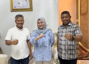 Calon Wali Kota Kendari, Giona Nur Alam bersama mantan Wali Kota Kendari, Sulkarnain Kadir. Foto : Ist