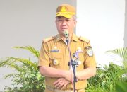 Sekda Kota Kendari Serahkan Piagam Penghargaan Lomba Kebersihan Tingkat Kota Kendari 2024