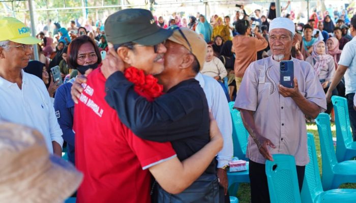 Momen Perpisahan Mantan Gubernur Sultra Nur Alam Bersama Ribuan Warga Konkep, Hadirkan Jawara Bintang Pantura Ghea Marsella