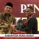 Penyerahan Paritrana Award 2024 oleh Menko PMK, Muhadjir Effendi kepada Pj Bupati Mubar