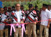 Resmikan Jalan di Kecamatan Sampara, Masyarakat Harap kepada Ketua Partai Gerindra Sultra untuk Mengundang Presiden Terpilih ke Konawe
