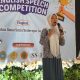 Penampilan salah satu peserta English Speech Competition STIE 66 Kendari