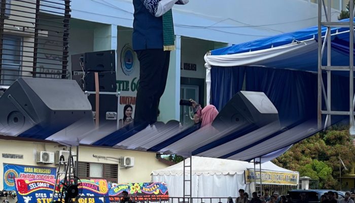 Beri Tausiah di Dies Natalis ke-30 STIE 66 Kendari, Ustadz Hilman Fauzi Gemakan Pesan 3I