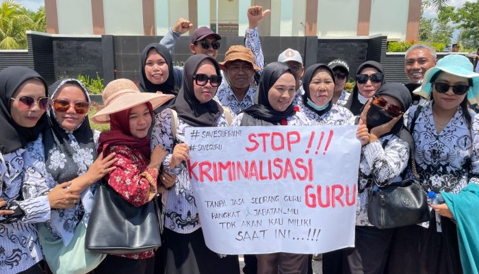 Aksi Solidaritas Guru, Padati PN Andoolo Kawal Sidang Supriyani