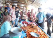 Pastikan Stabilitas Harga Bahan Pokok, Pj Bupati Konawe Kunjungi Sejumlah Pasar
