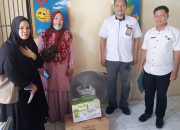 Disdalduk dan KB Kota Kendari Beri Bantuan kepada Kelompok UPPKA
