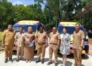 Penjabat Bupati Konawe Serahkan Bantuan 2 Unit Bus Sekolah  Wilayah Pedalaman