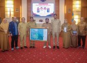Penyerahan Data Desa Presisi Kolaka Utara, Pj Gubernur : Ini Penting Bagi Sultra