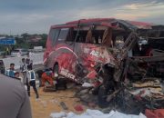 Polisi Selidiki Penyebab Kecelakaan Bus dan Truk di Tol Pandaan-Malang