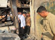 Wapres Sambangi Korban Kebakaran Kemayoran dan Salurkan Bantuan