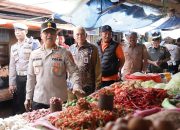 Sidak Pasar Jelang Ramadan, Sekda Sultra Pastikan Harga dan Stok Kebutuhan Pokok Stabil