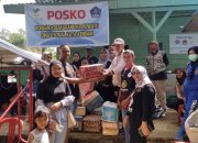 Peduli Korban Kebakaran di TPA Puuwatu, PWI Sultra Salurkan Bantuan 