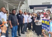 Ribuan Tenaga Honorer Sampaikan Aspirasi di DPRD Kota Kendari