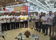 Pj Wali Kota Kendari Launching Pemasaran Produk UMKM di Toko Damai Lepo-Lepo