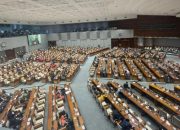 DPR Gelar Rapat Paripurna Putuskan RUU BUMN Jadi Undang-Undang