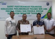 Pemda Wakatobi dan BPJS Ketenagakerjaan Teken Perpanjang Kerja Sama Perlindungan Jaminan Sosial Bagi Pekerja Rentan hingga Non-ASN
