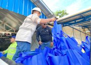 Peduli Masyarakat Lingkar Tambang, PT GKP Serahkan 1.500 Bingkisan Lebaran 2025