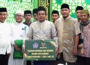 Safari Ramadan di Kecamatan Baruga, Wakil Wali Kota Kendari Serahkan Bantuan
