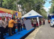 Kapolda Sultra Lepas Mudik Gratis di Universitas Halu Oleo