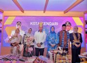 Gubernur Sultra Kunjungi Stand Dekranasda Kota Kendari, Apresiasi Produk Unggulan Kota Kendari