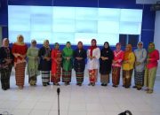 Ketua Bersama Pengurus DWP Sultra Hadiri Secara Virtual Halal Bihalal dan Peringatan Hari Kartini DWP Pusat 2025