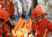 Tim INASAR kembali Temukan Korban di Reruntuhan Perumahan PNS Myanmar
