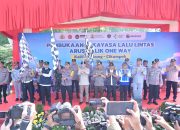 Kapolri dan Para Stakeholder Operasi Ketupat 2025 Resmikan Pelaksanaan One Way Nasional di KM 414 Kalikangkung