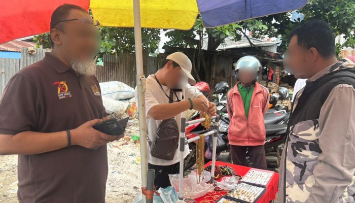 Imigrasi Kendari Amankan 2 WNA asal Tiongkok di Pasar Korem