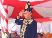 Moment Peringatan Hardiknas 2025 Lingkup Pemprov Sultra, Dirangkaikan Penyerahan Beasiswa Hingga Lulo Bersama