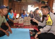 Kapolres Baubau Berikan Bantuan dan Ucapan Duka Cita kepada Keluarga Korban Keracunan Ikan di Kelurahan Lipu