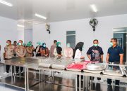 Usai Dilantik Jadi Kapolda Sultra, Irjen Didik Agung Widjanarko Kunjungi dan Tinjau Langsung Dapur SPPG