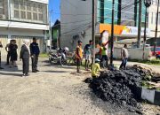 Pastikan Berjalan Lancar, Wawali Kota Kendari Tinjau Pengerukan Drainase di Jalan Ahmad Yani
