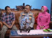 Momentum Hari Bhayangkara ke-79, Kapolda Sultra Kunjungi Personel dan Purnawirawan yang Sakit